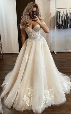 Tüll-Brautkleid in A-Linie mit herzförmigem Ausschnitt, schulterfreiem Design und gekreuzten Trägern
