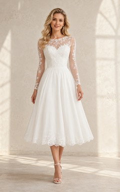 Vestido de novia modesto de largo midi, estilo barco, con mangas largas de encaje y tul, ideal para bodas al aire libre.