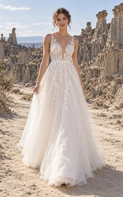 Vestido de novia de tul con escote en V, encaje, corpiño floral y cola larga en línea A.