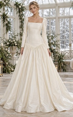 Vestido de novia de tafetán con escote cuadrado, manga larga y cintura baja
