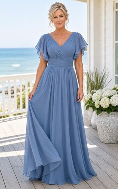 MOB-Kleid, stahlblau, Chiffon, A-Linie, kurze Ärmel, V-Ausschnitt, bodenlang, plissiert