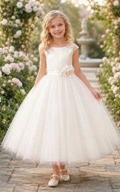 Blumenmädchenkleid aus champagnerfarbenem Tüll, A-Linie, Rundhalsausschnitt, Teelänge, Schleife am Rücken