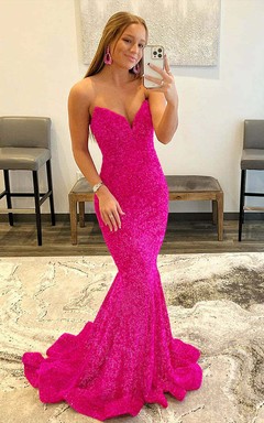 Meerjungfrauen-Kleid mit Pailletten und Perlen