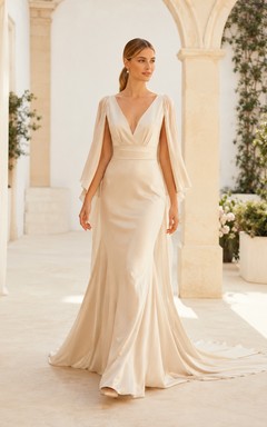 Robe de mariée élégante en satin, décolleté en V profond, manches cape, coupe fourreau, longueur au sol