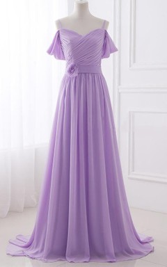 Vestido de gasa con tirantes finos y pliegues