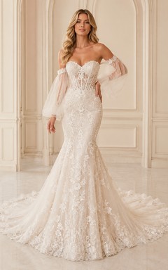 Robe de mariée sirène romantique à manches poétiques, épaules dénudées, dentelle florale et traîne chapelle