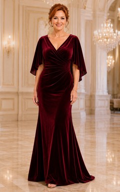 Burgunderfarbenes Samtkleid im Meerjungfrauenstil mit V-Ausschnitt und flatternden Ärmeln