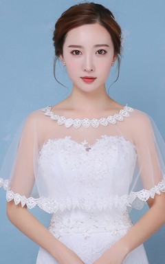 Nouvelle cape-châle en dentelle blanche simple