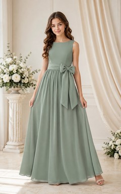 Vestido de dama de honor juvenil color celadón, corte en A, sin mangas, de gasa, con lazo en la cintura, estilo romántico.
