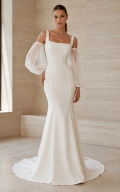 Robe de mariée sirène en satin à col carré et manches bouffantes, dos zippé, traîne courte moderne
