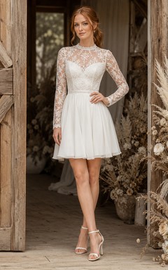 Robe de mariée courte à col bateau, manches longues en dentelle et jupe en satin
