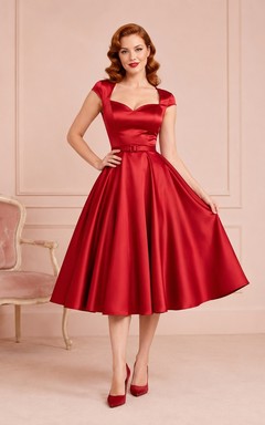 Rotes Vintage-Cocktailkleid aus Satin mit herzförmigem Ausschnitt, kurzen Ärmeln und A-Linien-Schnitt, wadenlang