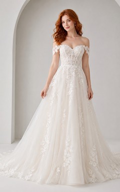 Vestido de novia de corte A con encaje y hombros descubiertos