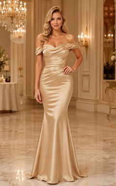 Champagnerfarbenes, schulterfreies Abendkleid mit Wasserfallausschnitt, Satin-Drapierung und Meerjungfrauenschnitt