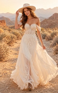 Brautkleid im Landhausstil aus Spitze und Tüll, A-Linie, schulterfrei, kurze Ärmel, bodenlang mit Schlitz