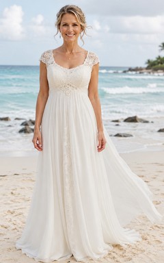 Robe de mariée empire taille A-line pour mariées plus âgées, avec manches courtes en dentelle