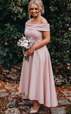 Knöchellanges, ärmelloses Brautjungfernkleid aus Satin in A-Linie mit Falten
