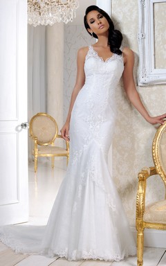 Bodenlanges Brautkleid aus Satin und Tüll mit Applikationen und Trägern
