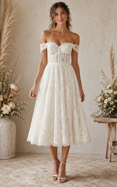 Robe de mariée d'été vintage blanche, coupe trapèze, épaules dénudées, décolleté cœur, dentelle, longueur thé