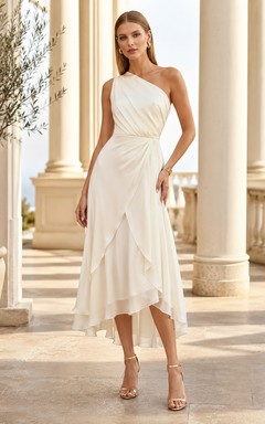 Robe de mariée en mousseline drapée, coupe trapèze, asymétrique (haut/bas), sans manches, plissée, fermeture éclair au dos