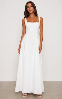 Robe simple en satin blanc, carrée, à bretelles, coupe trapèze, longueur cheville, plissée
