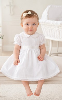 Baby-Taufkleid aus Baumwollbatist in A-Linie, knielang, mit Puffärmeln, schlicht, bezaubernd und lässig