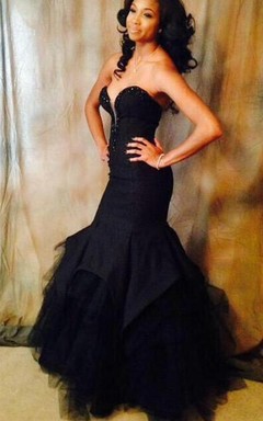 Sexy Meerjungfrauen-Abendkleid aus Rüschen und Tüll mit Schleppe