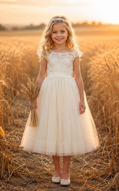 Ländliches Tüllkleid im A-Linien-Stil mit Schleife, kurzen Ärmeln, Rundhalsausschnitt, wadenlangem Rock und Schleifendetail.