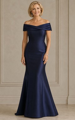 Meerjungfrauen-Kleid aus Stretch-Satin mit kurzen Ärmeln und Raffungen, schulterfrei