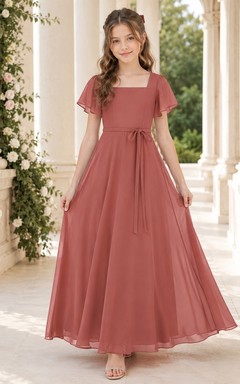 Elegantes braunes Chiffon-Brautjungfernkleid mit Glockenärmeln, quadratischem A-Linien-Schnitt und bodenlanger Silhouette