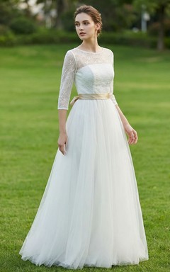 Brautkleid mit Rundhalsausschnitt, Oberteil aus Spitze und Tüll