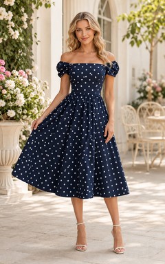Vestido de invitada de boda azul marino oscuro, gasa, corte en A, hombros descubiertos, manga corta, largo midi.