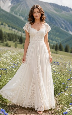 Robe de mariée bohème en dentelle à manches papillon Petite Mountain