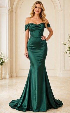 Dunkelgrünes schulterfreies Abendkleid aus Satin mit Meerjungfrauenschnitt und Schleppe für den Empfang