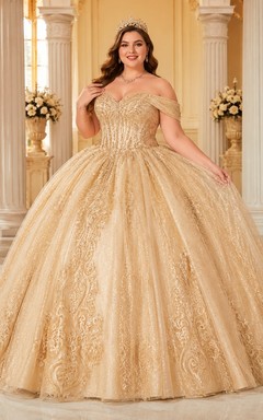 Vestido de quinceañera de talla grande color dorado con hombros descubiertos y detalles de cuentas