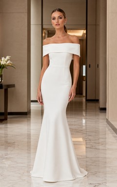 Robe de mariée civile sirène en satin, épaules dénudées, traîne, dos nu plongeant en V et fermeture éclair.