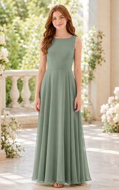 Vestido de dama de honor juvenil color celadón, corte A, escote barco, sin mangas, espalda cruzada, estilo romántico.