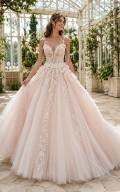 Robe de bal romantique en dentelle à fines bretelles, style princesse, taille naturelle, pour une mariée