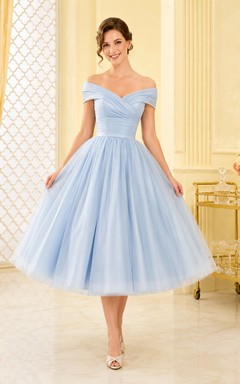 Himmelblaues schulterfreies Vintage-Cocktailkleid aus Tüll in A-Linie und Teelänge