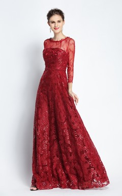 Robe de bal trapèze, longueur au sol, décolleté bateau, manches longues en dentelle festonnée et sequins