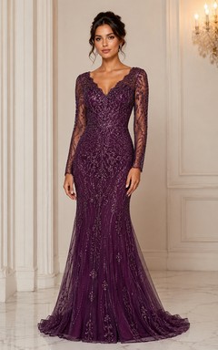 Langärmeliges, pflaumenlila, perlenbesetztes Abendkleid mit V-Ausschnitt im Meerjungfrauenstil