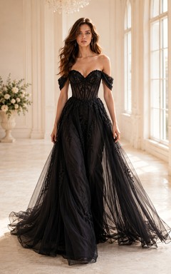 Robe de mariée romantique noire en tulle, bustier épaules dénudées, coupe trapèze