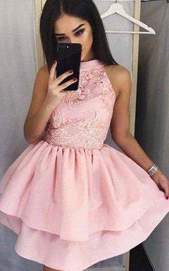 Robe de bal trapèze sans manches en satin et dentelle, col montant, mini-robe de soirée