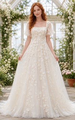 A-Linien-Brautkleid mit quadratischem Ausschnitt, floralen Applikationen und Gewächshaus-Schnitt