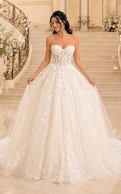 Robe de bal romantique bustier en dentelle avec traîne chapelle, robe de mariée princesse