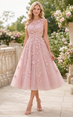 Vestido largo hasta la rodilla con apliques florales 3D en tono rosa pálido