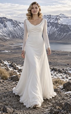 Vestido de novia sencillo de georgette con cuello drapeado y manga larga, con cola fluida en línea A.