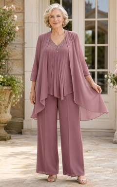 Vintage-Hosenanzug in Mauve-Tönen, schmeichelhaft für die Apfelfigur, romantisches Design, weites Bein, plissierter V-Ausschnitt, Dreiviertel-Schnitt, asymmetrische Tunika, bodenlange Hose