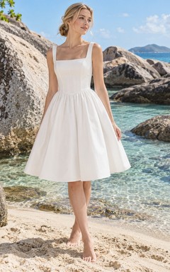 Knielanges Brautkleid aus Baumwollpopeline mit eckigem Ausschnitt, geraffter Taille und A-Linien-Rock
