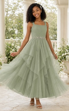 Luxuriöses, bodenlanges Junior-Brautjungfernkleid aus Celadon-Tüll mit Spaghettiträgern, quadratischem A-Linien-Schnitt